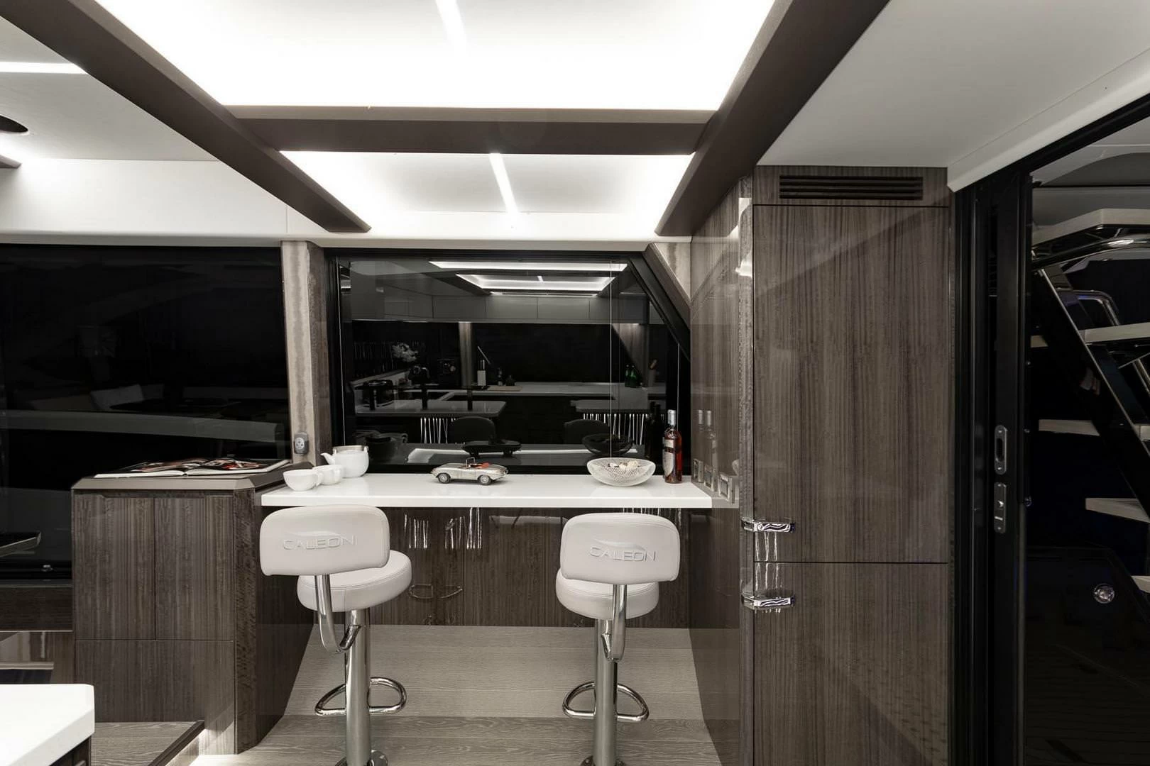 卡帝尔（Galeon）650 SKYDECK