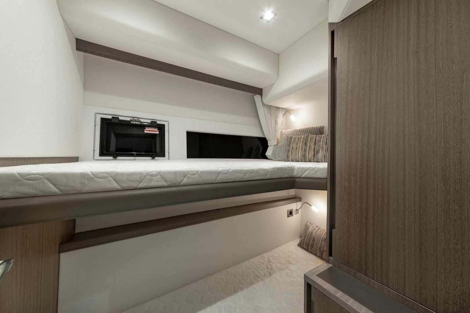 卡帝尔（Galeon）470 SKYDECK