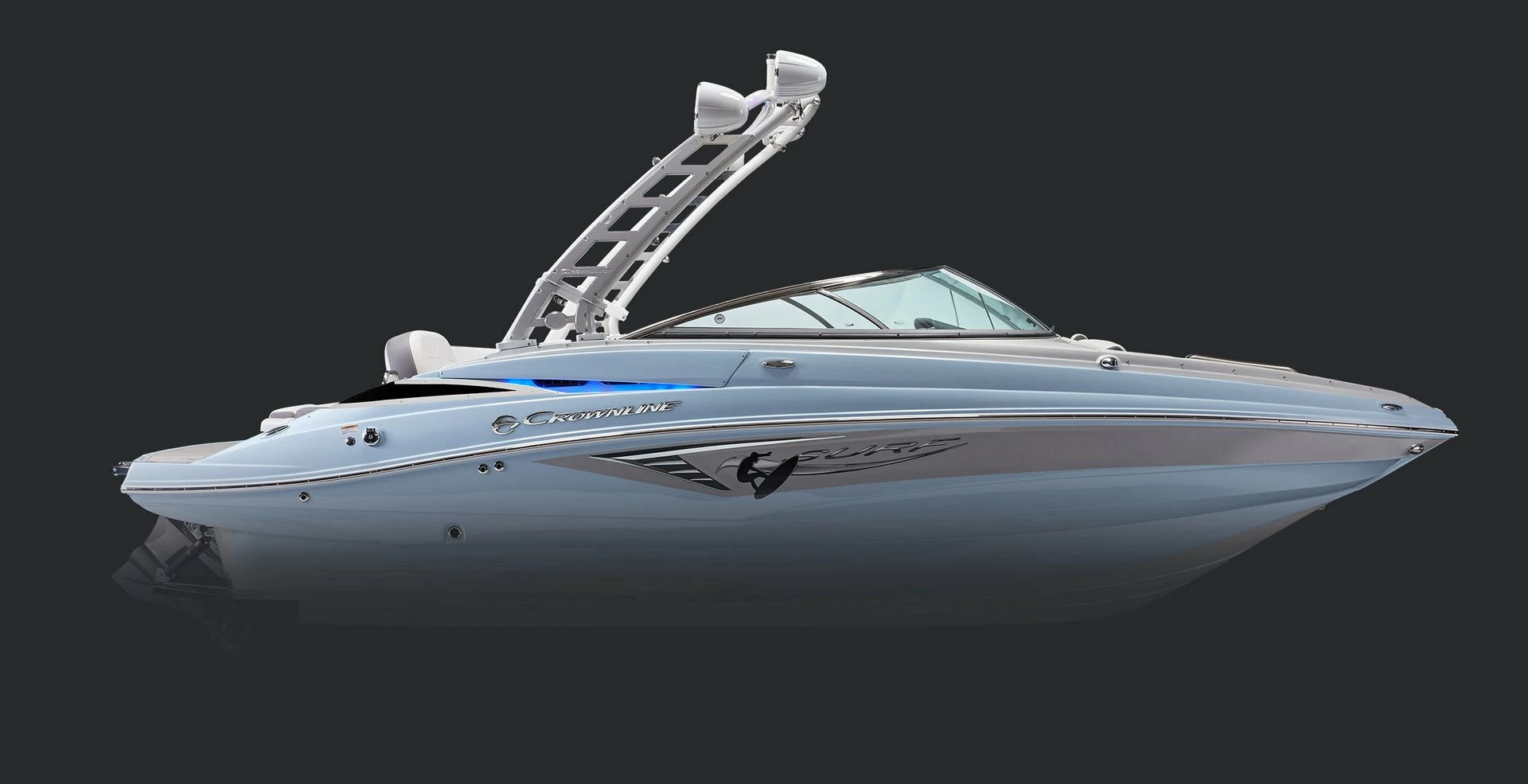 科罗娜（Crownline）E 235 SURF