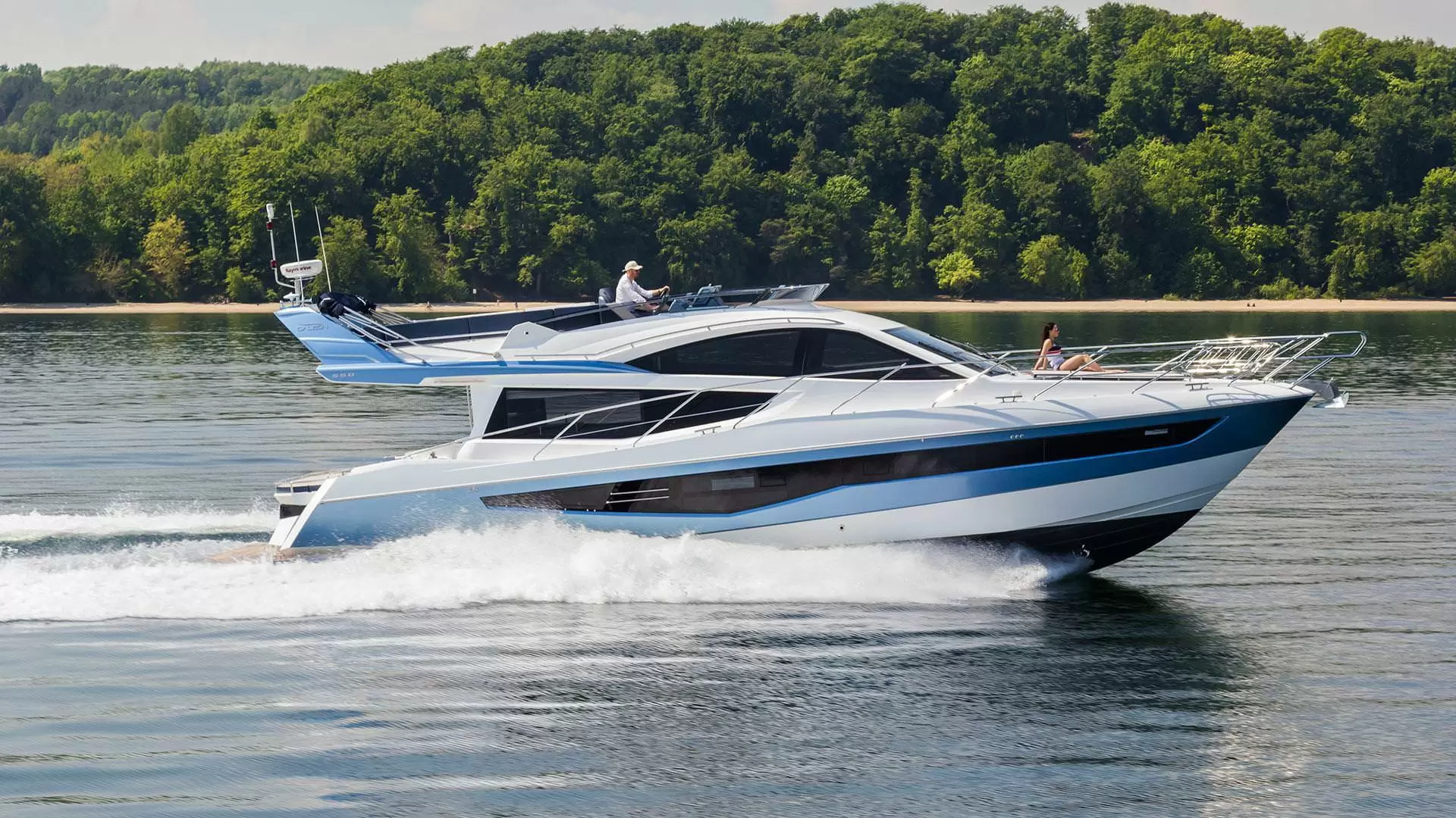 卡帝尔（Galeon）550 FLY