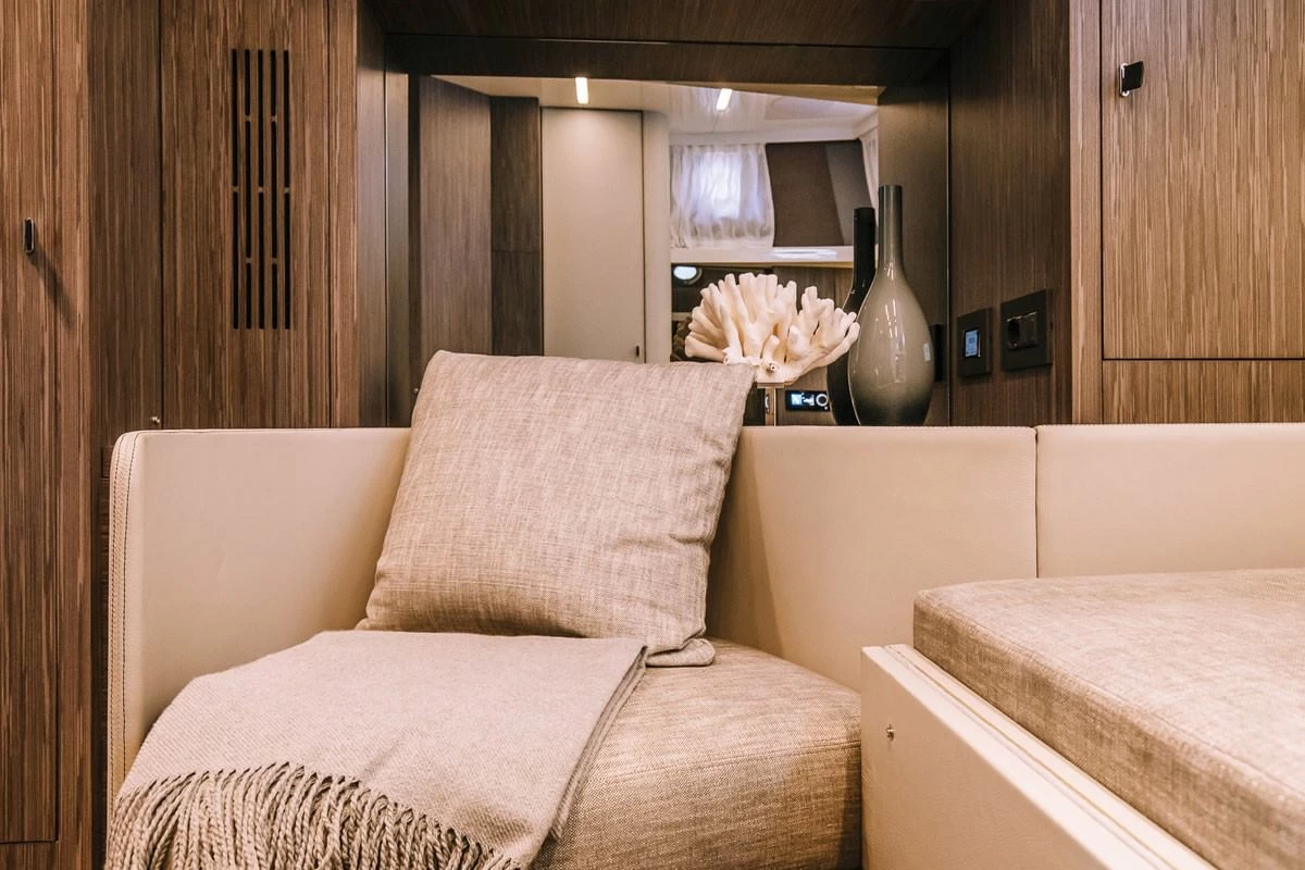 卡兰奇（Cranchi）A46 Luxury Tender