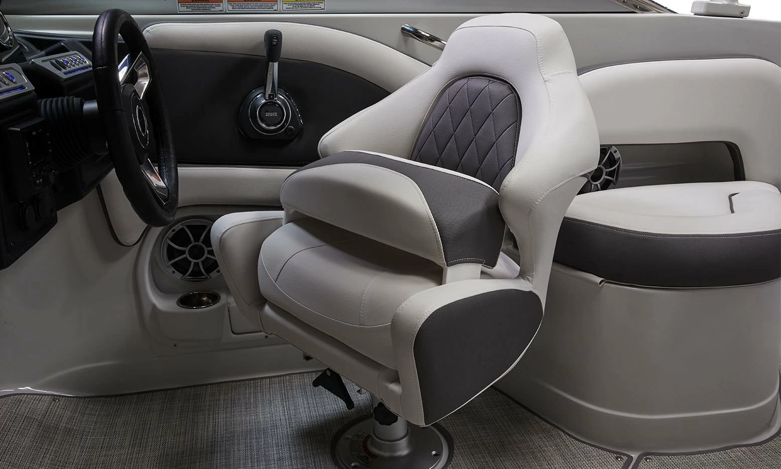 科罗娜（Crownline）E 235 SURF