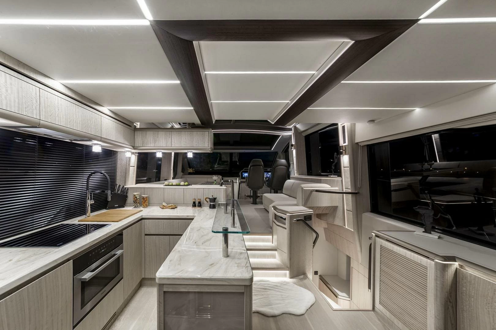 卡帝尔（Galeon）700 SKYDECK