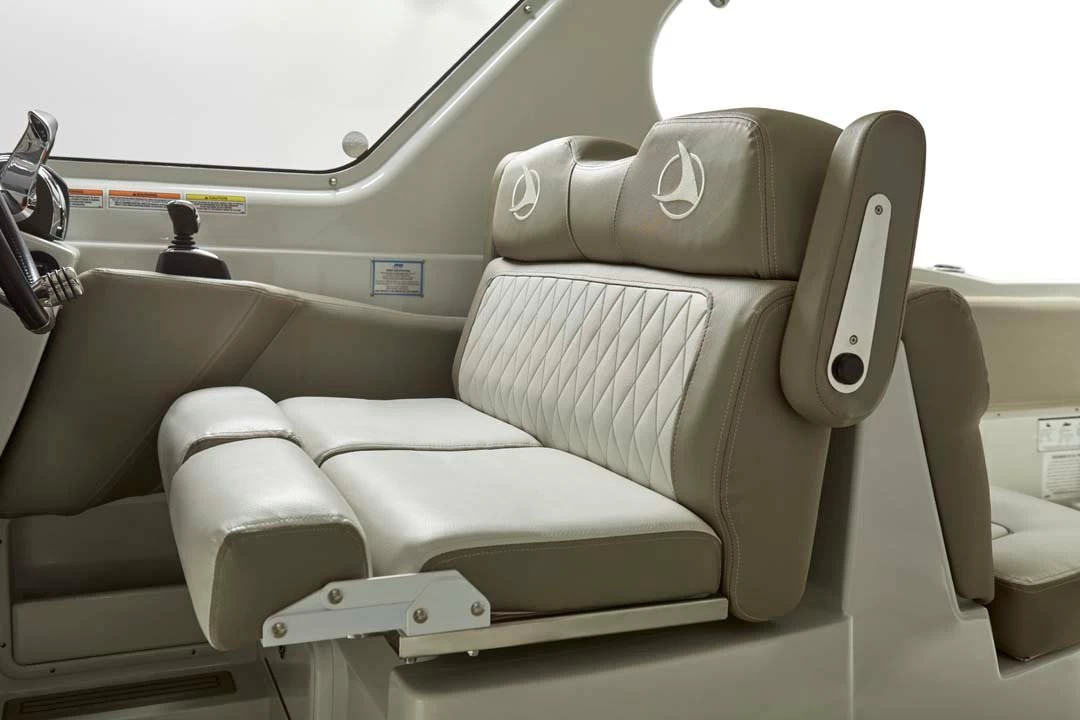 科罗娜（Crownline）260 DC