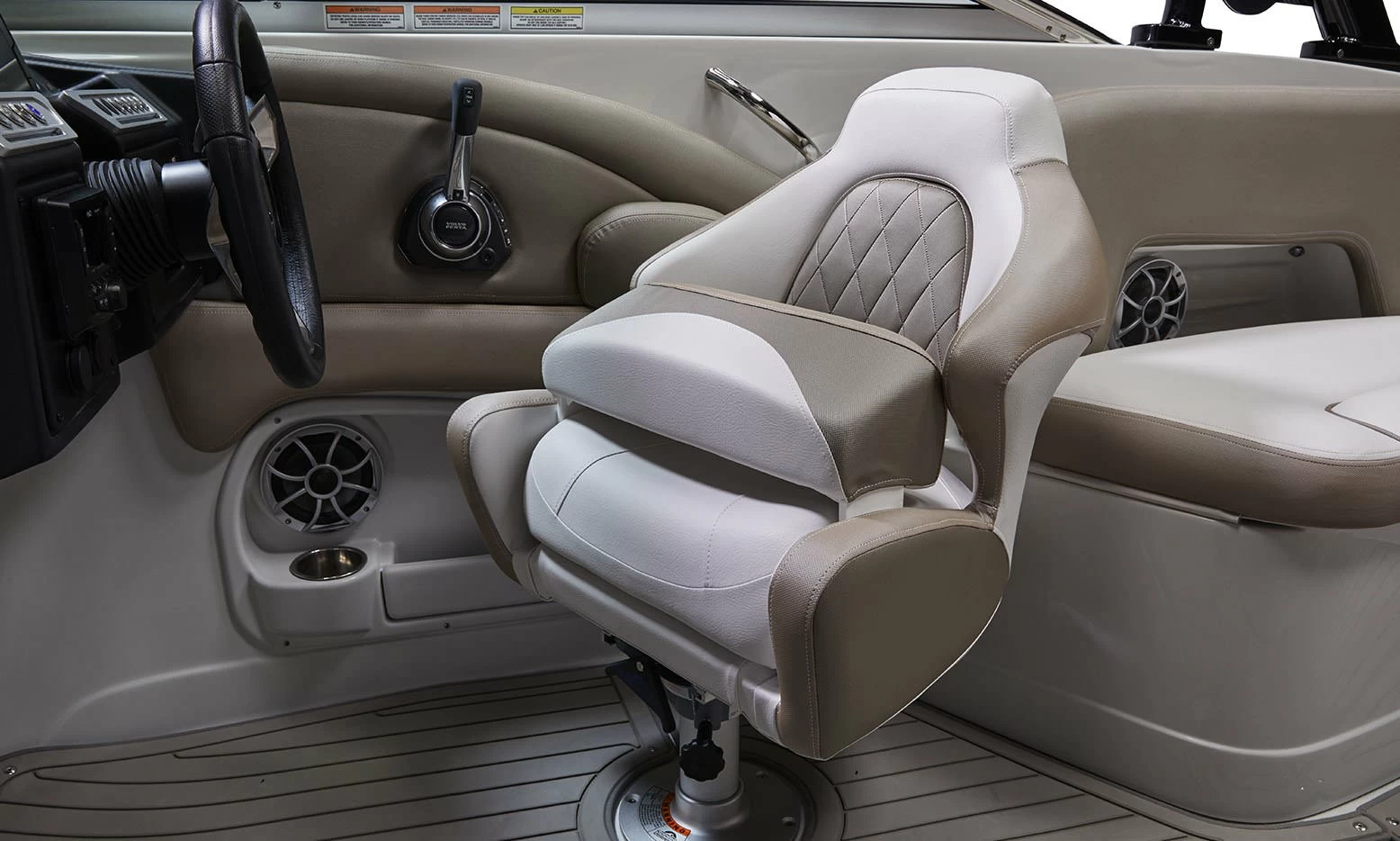 科罗娜（Crownline）E 275 SURF