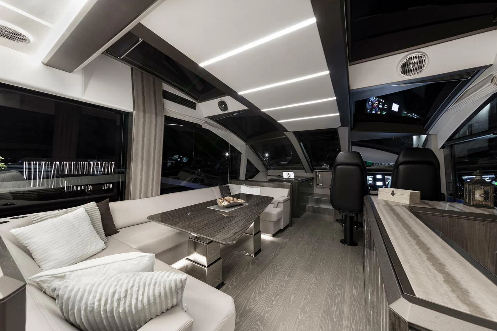 卡帝尔（Galeon）650 SKYDECK