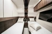 卡帝尔（Galeon）680 FLY