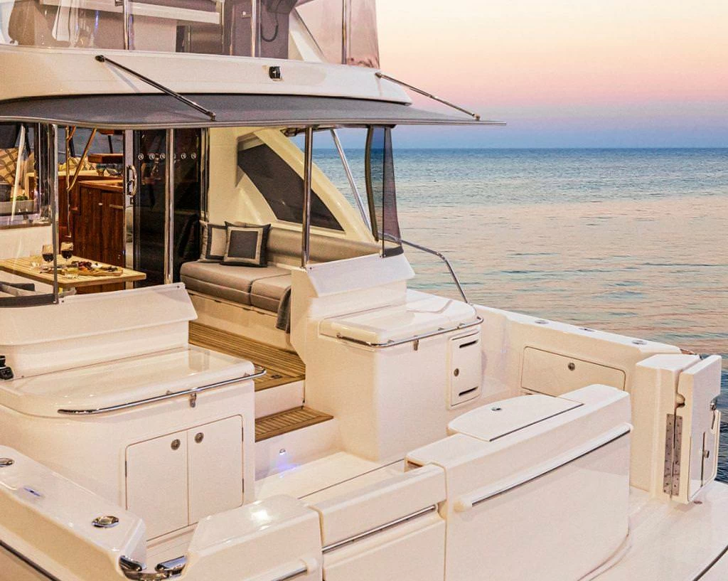 里维埃拉（Riviera）50 SPORTS MOTOR YACHT