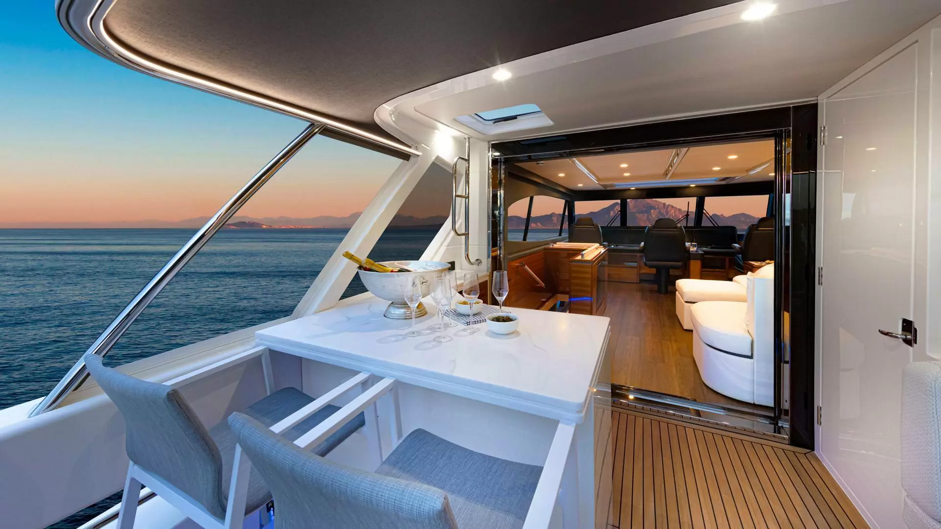 里维埃拉（Riviera）78 MOTOR YACHT