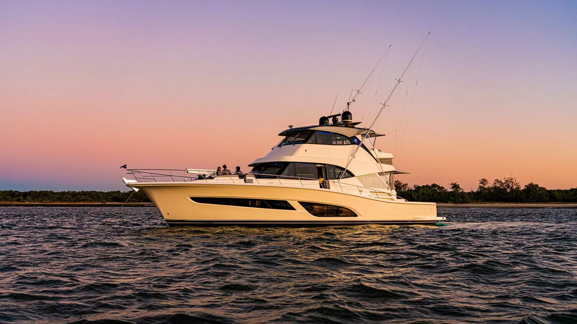 里维埃拉（Riviera）64 SPORTS MOTOR YACHT
