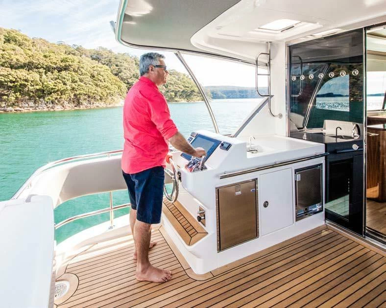 里维埃拉（Riviera）68 SPORTS MOTOR YACHT