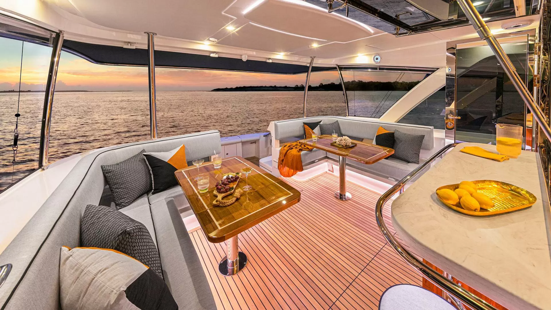 里维埃拉（Riviera）72 SPORTS MOTOR YACHT