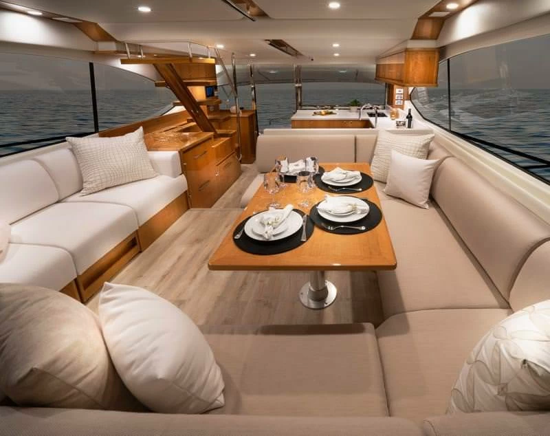 里维埃拉（Riviera）54 ENCLOSED FLYBRIDGE
