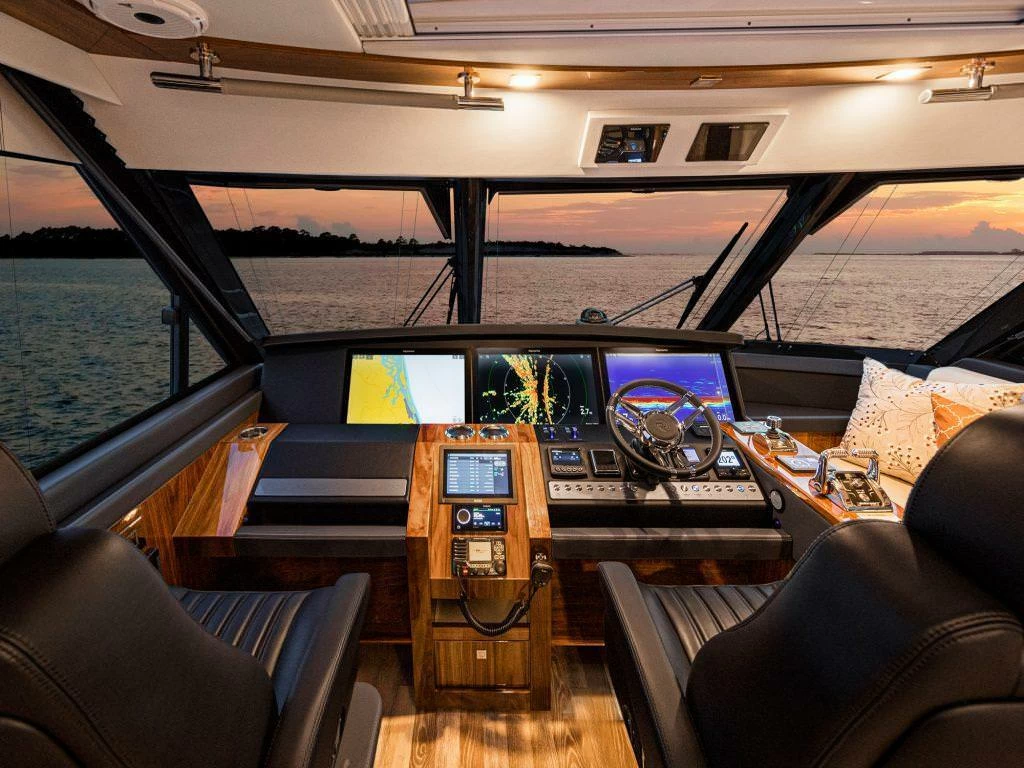 里维埃拉（Riviera）72 SPORTS MOTOR YACHT