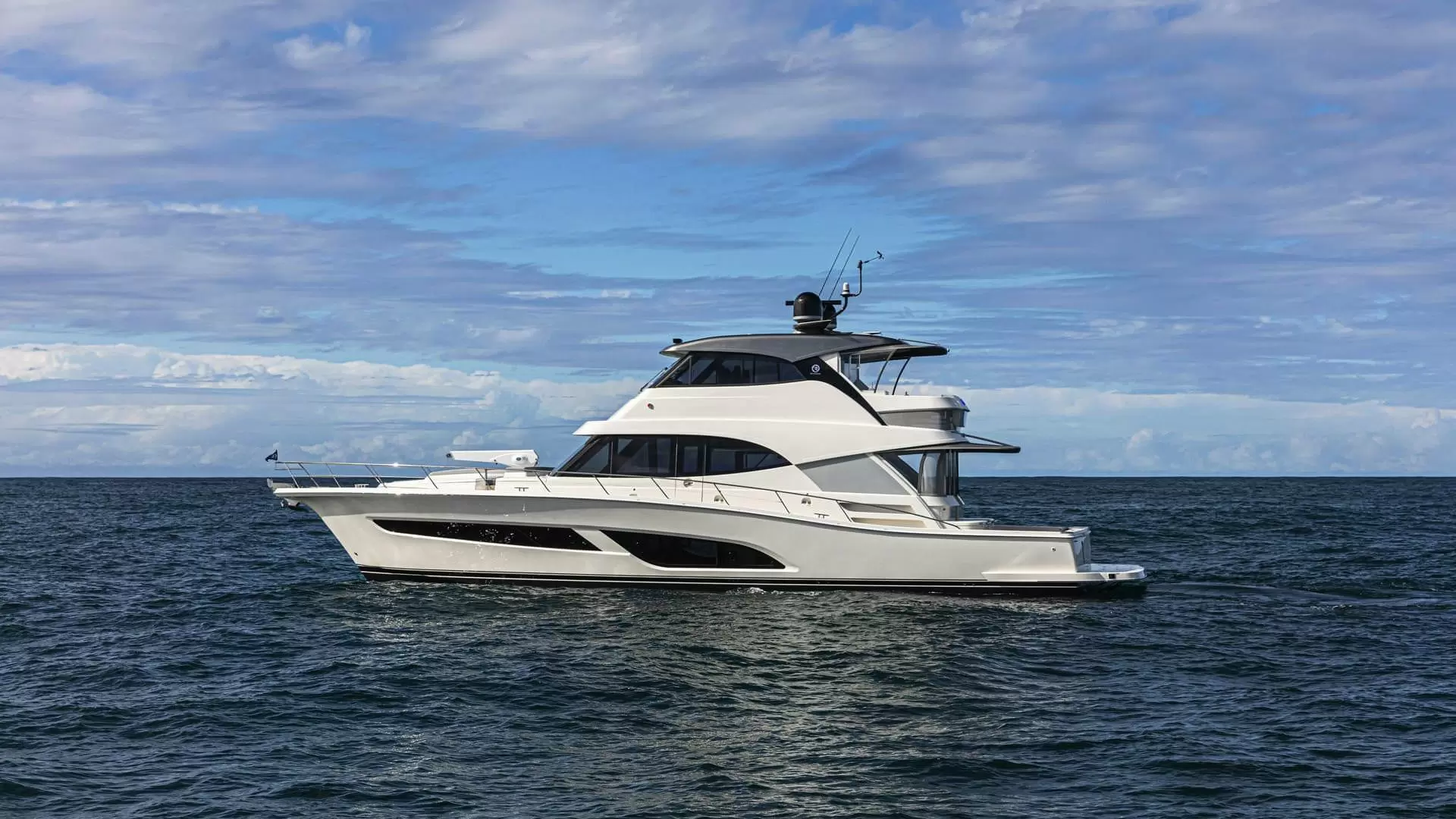 里维埃拉（Riviera）64 SPORTS MOTOR YACHT