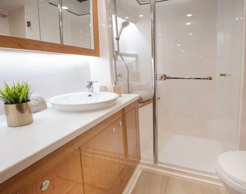 里维埃拉（Riviera）54 ENCLOSED FLYBRIDGE