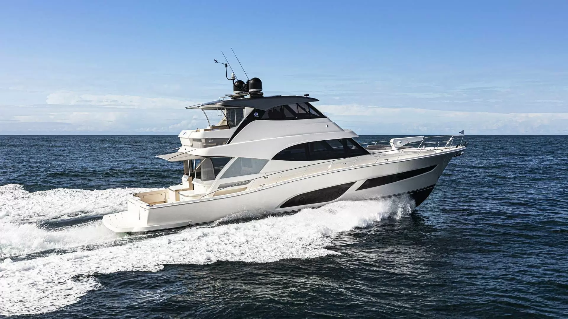里维埃拉（Riviera）64 SPORTS MOTOR YACHT