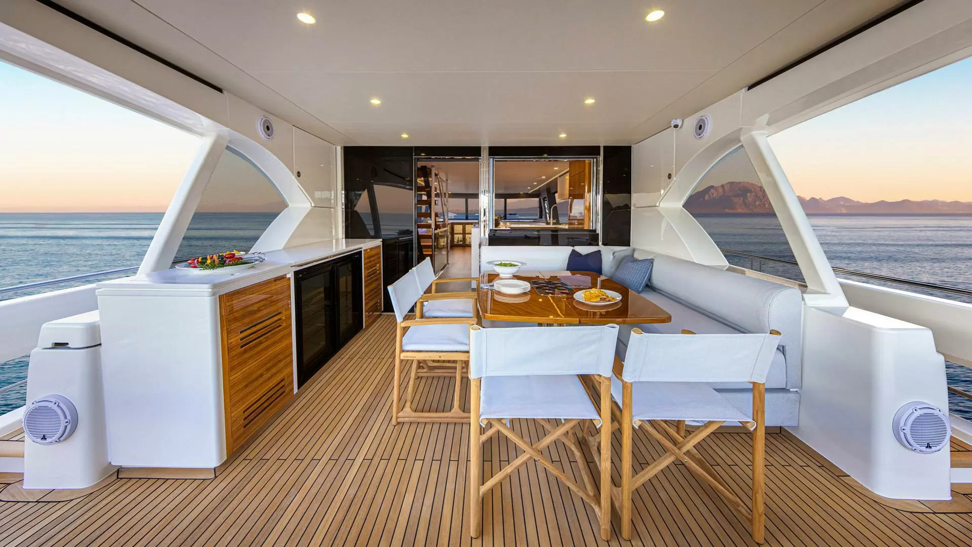 里维埃拉（Riviera）78 MOTOR YACHT