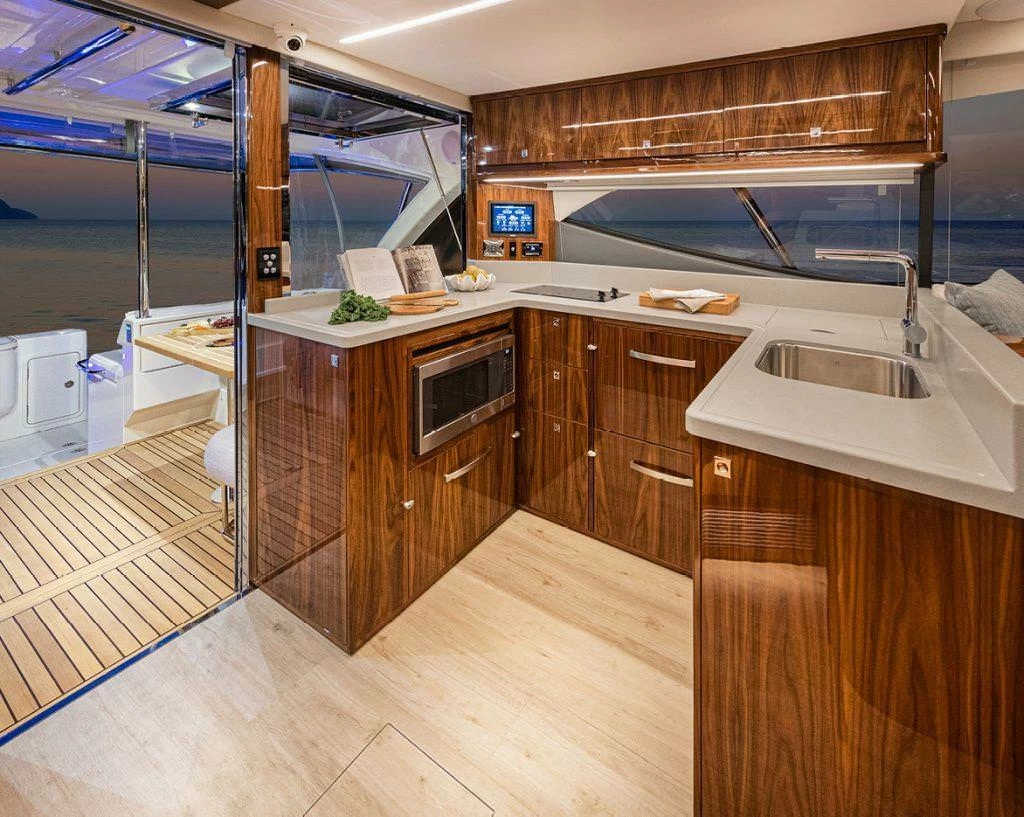 里维埃拉（Riviera）50 SPORTS MOTOR YACHT