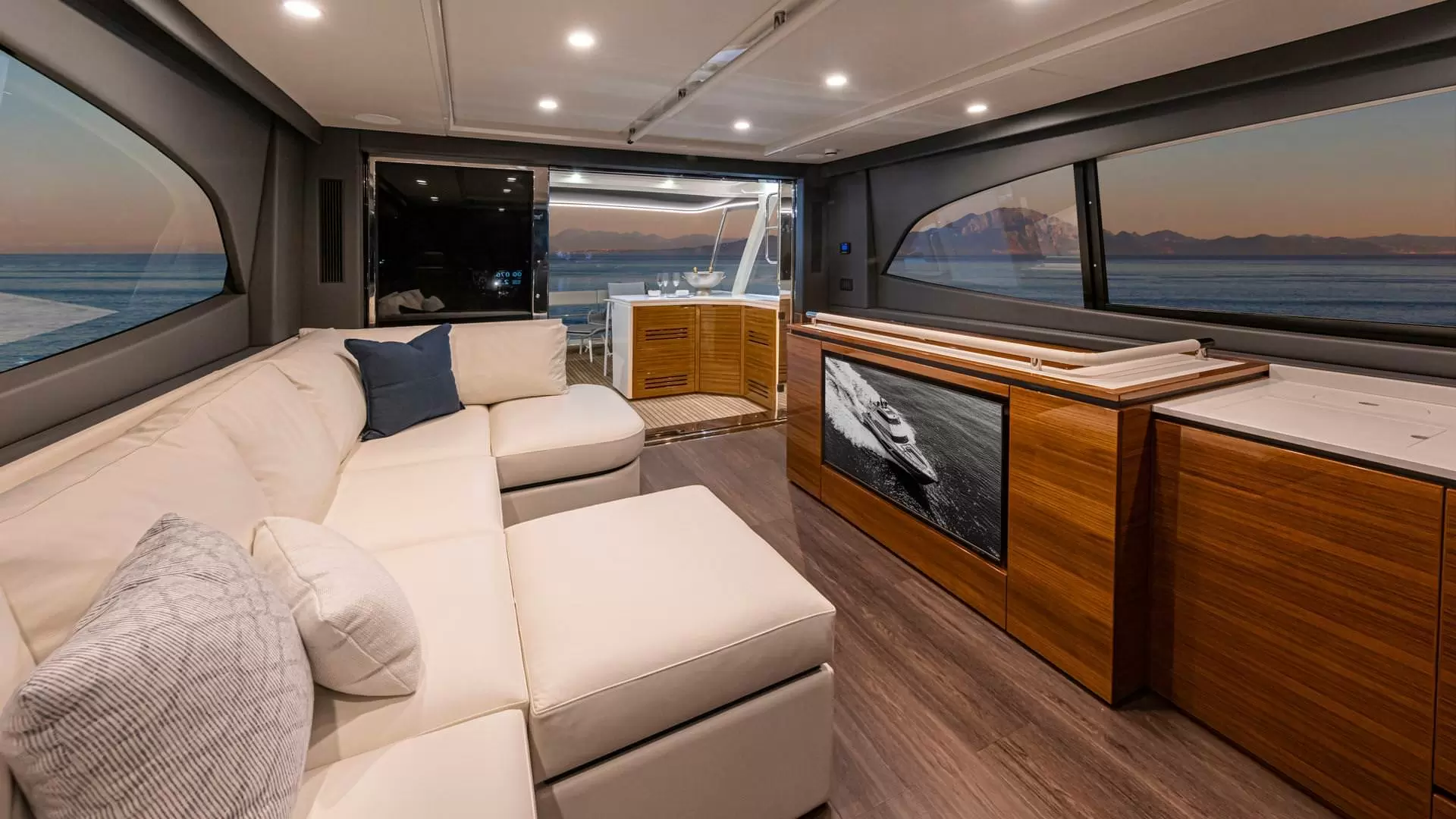 里维埃拉（Riviera）78 MOTOR YACHT