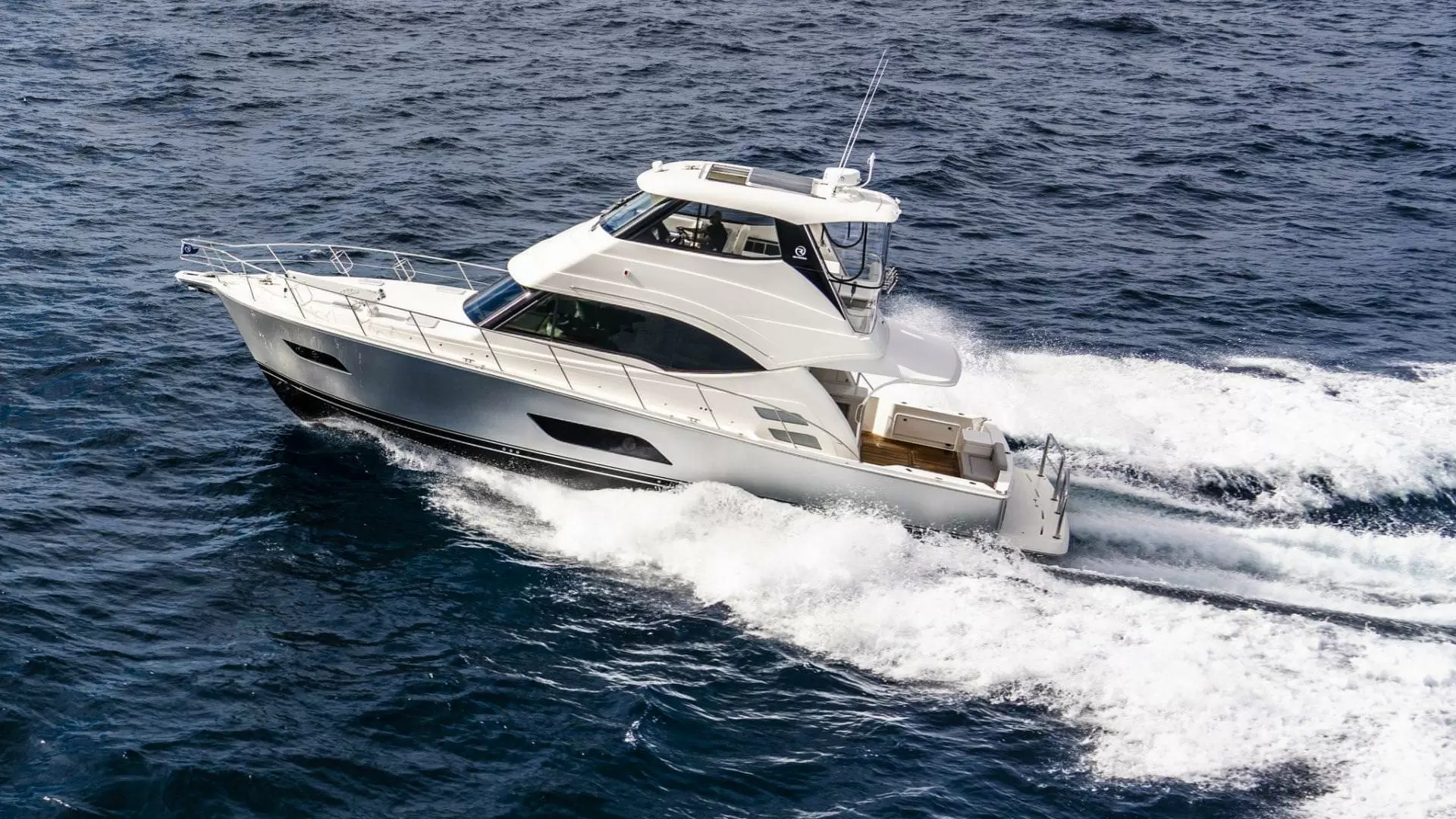 里维埃拉（Riviera）54 ENCLOSED FLYBRIDGE
