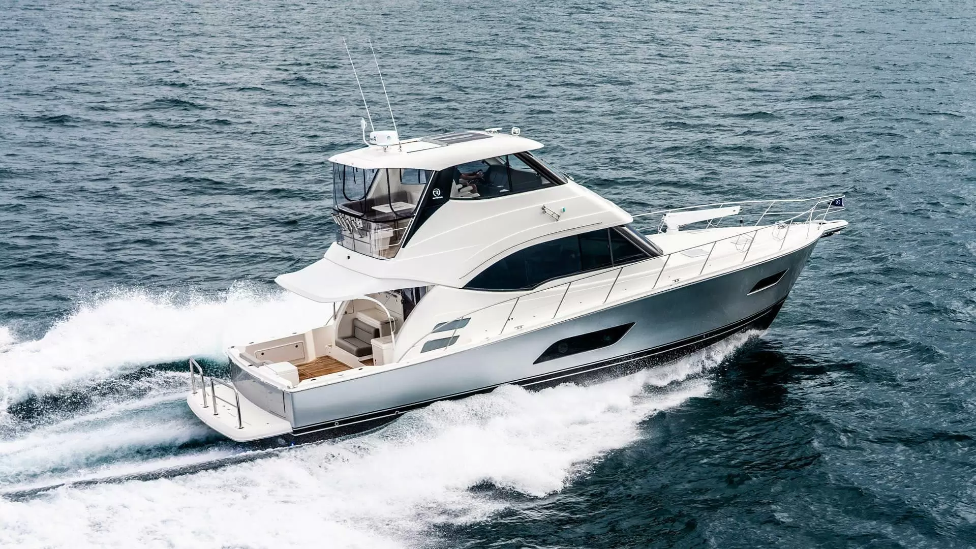 里维埃拉（Riviera）54 ENCLOSED FLYBRIDGE