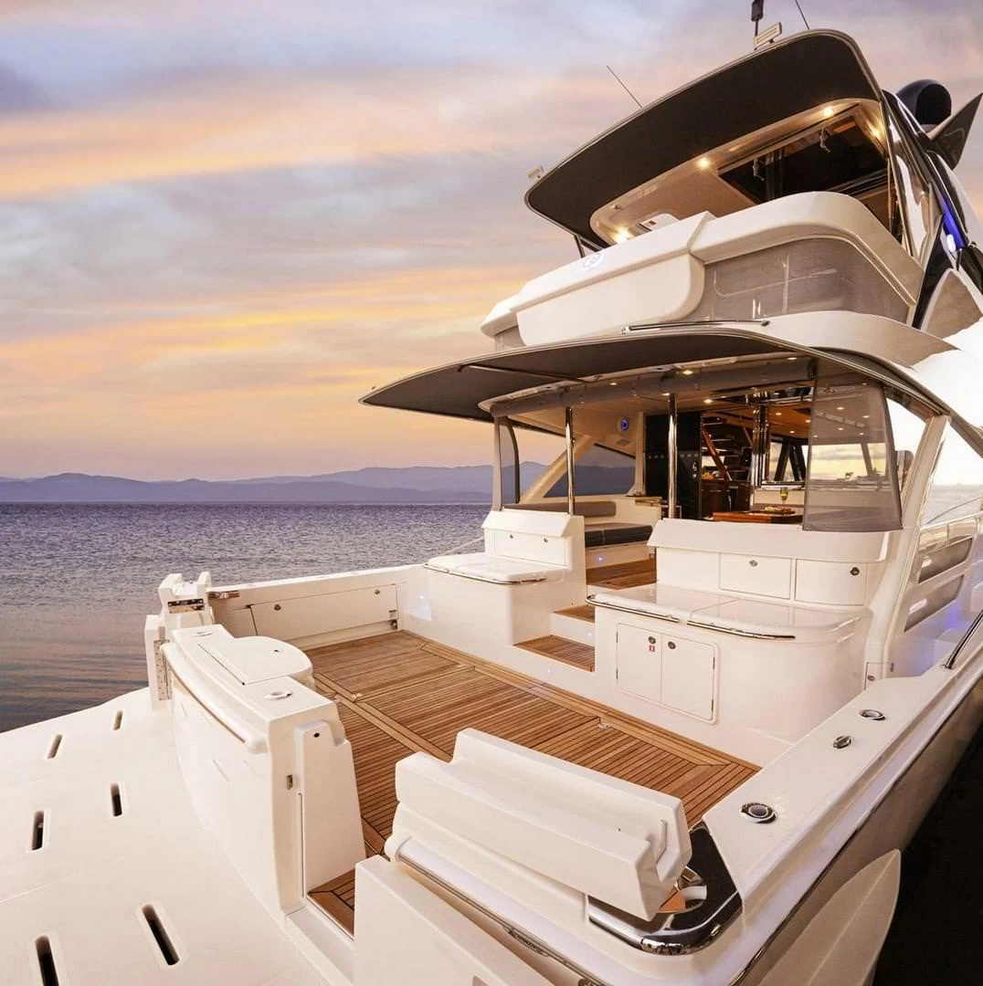 里维埃拉（Riviera）64 SPORTS MOTOR YACHT