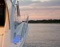 里维埃拉（Riviera）54 ENCLOSED FLYBRIDGE