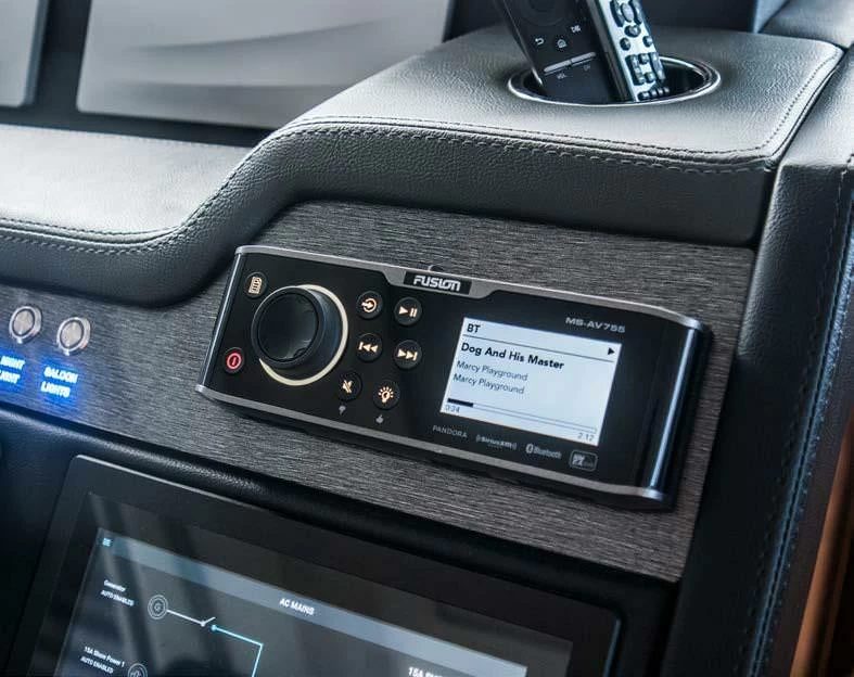 里维埃拉（Riviera）4800 SPORT YACHT SERIES II PLATINUM EDITION