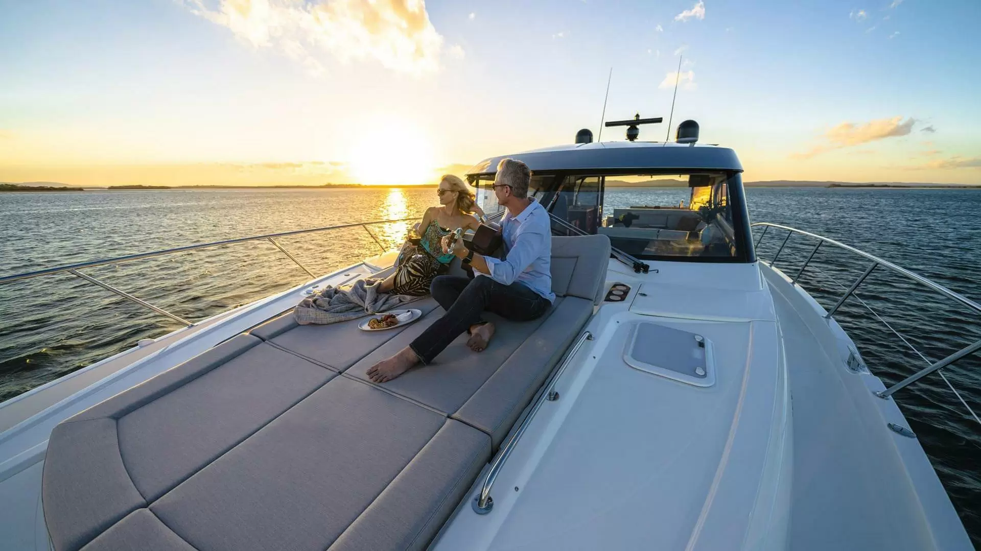里维埃拉（Riviera）6000 SPORT YACHT PLATINUM EDITION
