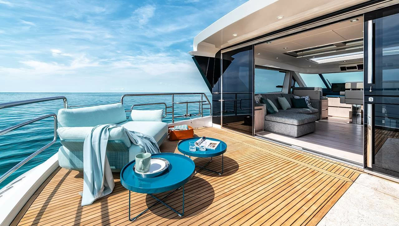 蒙地卡罗（MonteCarlo）MCY 76 skylounge