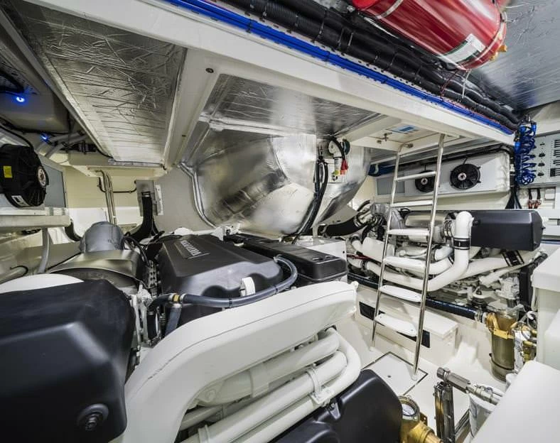 里维埃拉（Riviera）5400 SPORT YACHT PLATINUM EDITION
