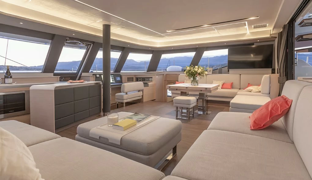 枫丹白露(Fountaine Pajot)Alegria 67巡航双体帆船豪华沙龙