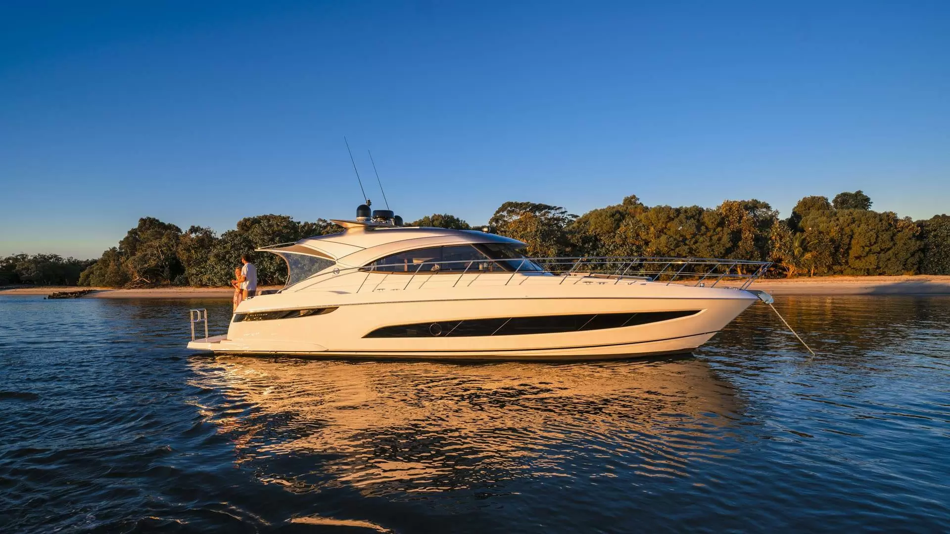 里维埃拉（Riviera）4800 SPORT YACHT SERIES II PLATINUM EDITION