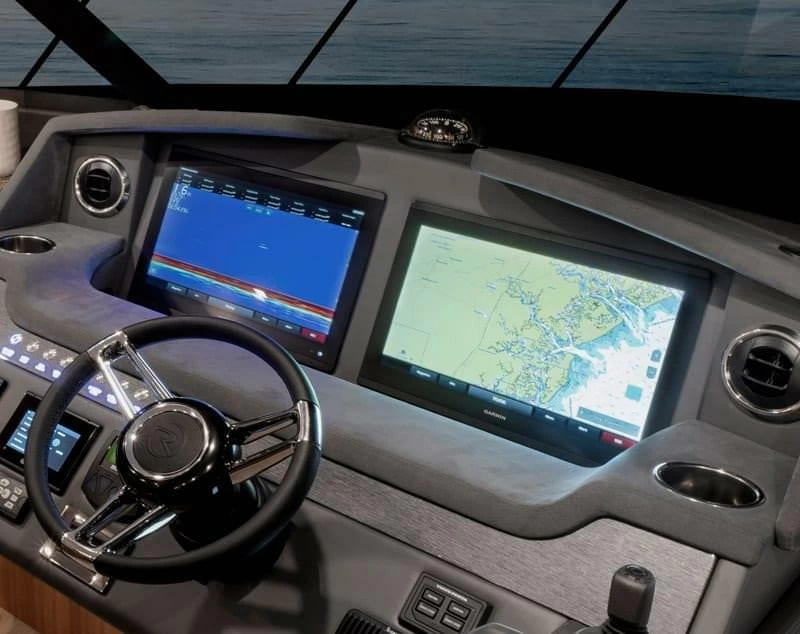 里维埃拉（Riviera）5400 SPORT YACHT PLATINUM EDITION