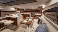 里维埃拉（Riviera）5400 SPORT YACHT PLATINUM EDITION