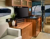 里维埃拉（Riviera）6000 SPORT YACHT PLATINUM EDITION