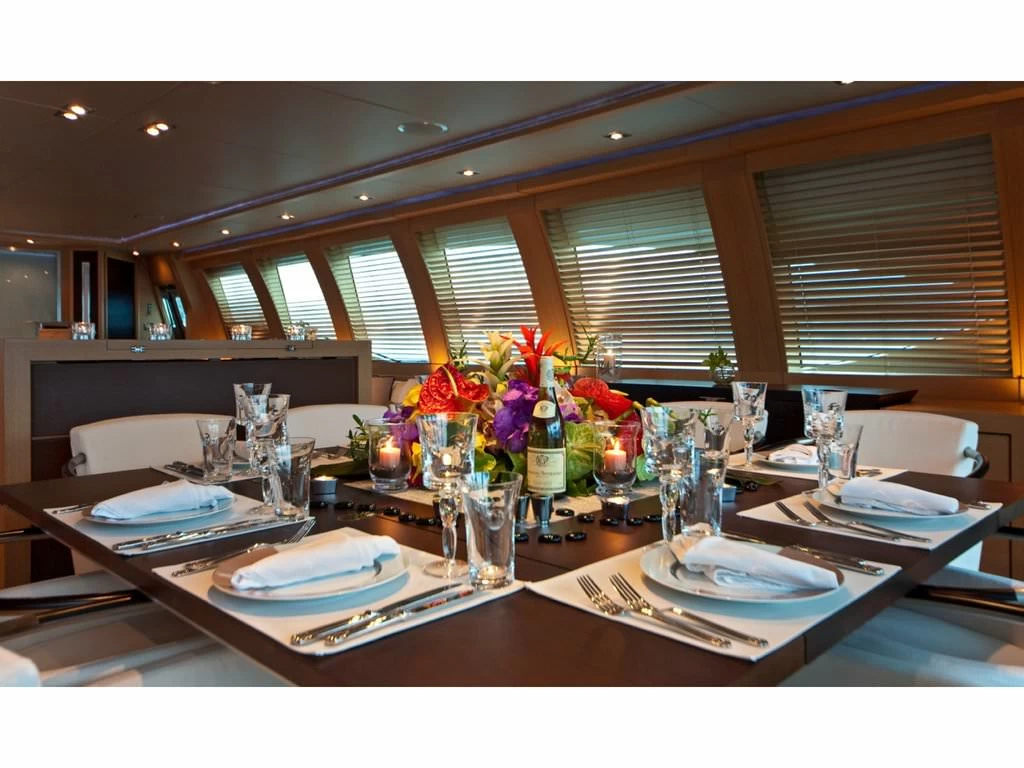 帕尔默·约翰逊（PalmerJohnson）SPORTYACHT 120FT