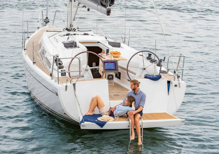 单体帆船和双体帆船的区别,优劣势一览
