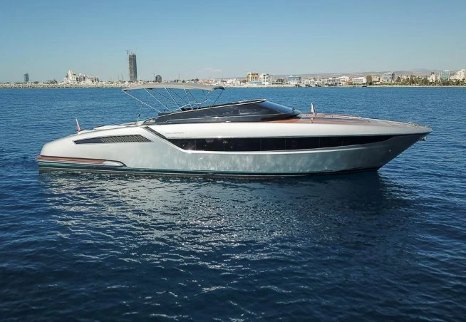 48尺丽娃(Riva)48Dolceriva二手游艇价格785万元
