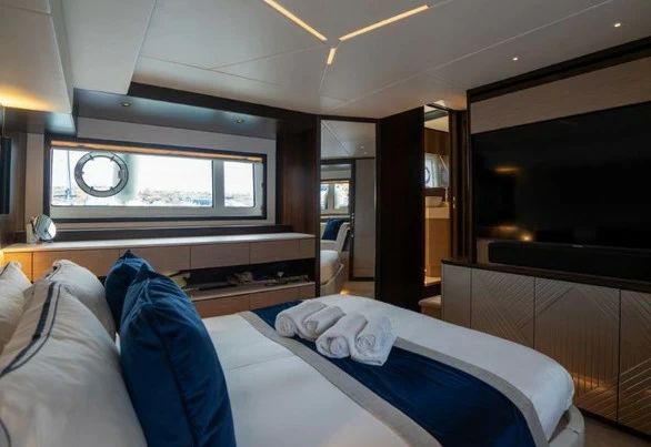圣汐克(Sunseeker)Manhattan55二手飞桥游艇客舱